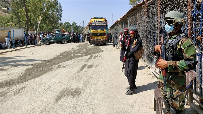 Pakistan, Afganistan sınırına çektiği tel örgüleri neredeyse tamamladı