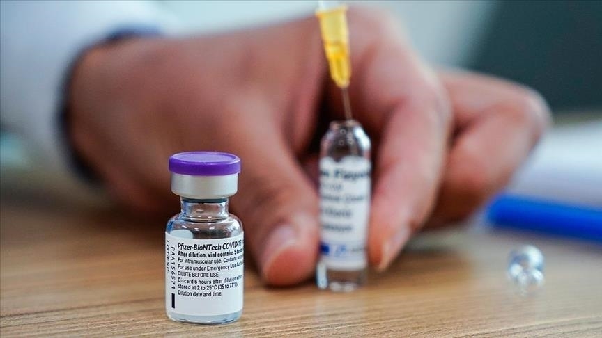 ABDde sağlık yetkilileri, Beyaz Saraya üçüncü doz Kovid-19 aşılarının gecikebileceğini bildirdi