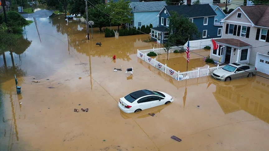 ABDnin kuzeydoğusunda şiddetli yağışın neden olduğu sellerde en az 45 kişi hayatını kaybetti