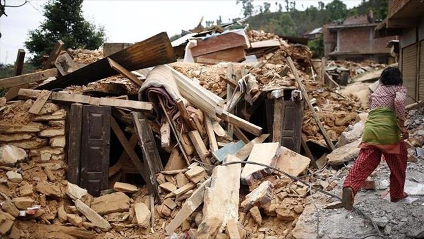 Népal: au moins 10 morts dans des glissements de terrain