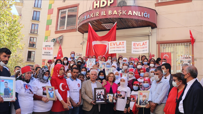 Dvije godine od početka protesta majki u Diyarbakiru: Šetnja protiv terorizma i PKK-a