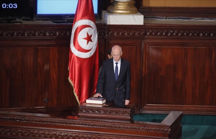 Tunusta Cumhurbaşkanının olağanüstü yetkilerini süresiz uzatması maskeli diktatörlüğe işaret ediyor