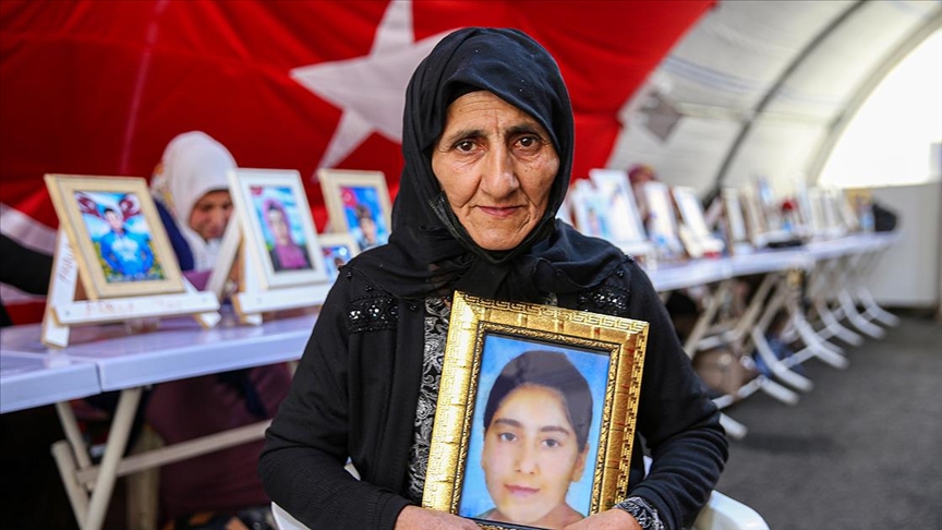 Diyarbakır annelerinden Koç: Bu eylemi 3 yıl değil bin yıl da geçse devam ettireceğiz