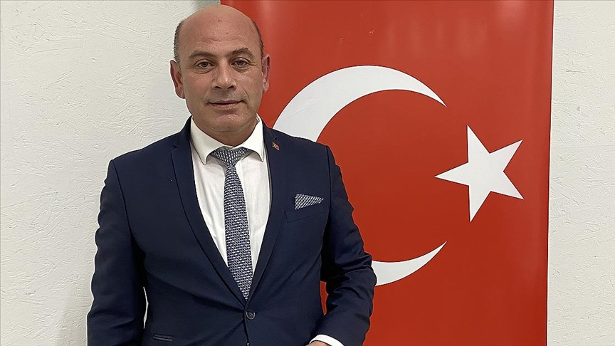 İsviçre Türk Toplumu Başkanlığına Suat Şahin seçildi