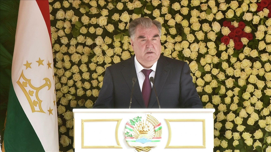 Рахмон призвал к высокой боеготовности вооруженных сил