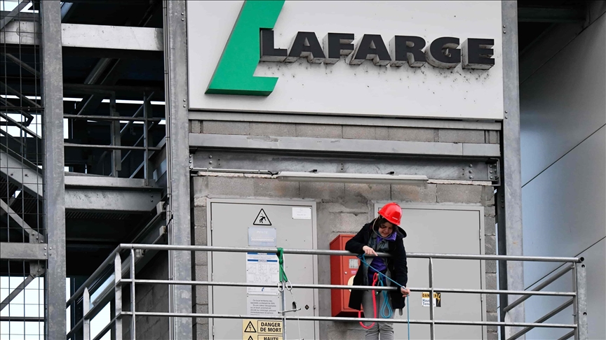 Tribunal superior francés acusa a la compañía Lafarge de financiar a Daesh