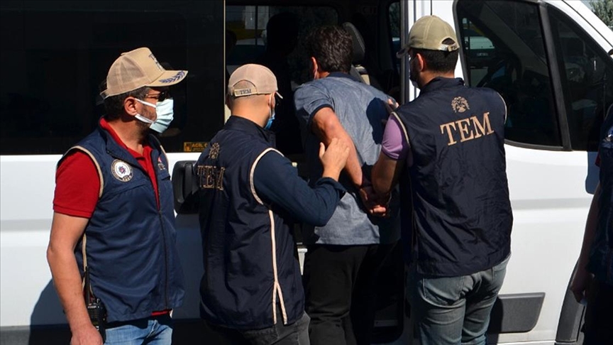 İzmir merkezli 41 il ve KKTCde FETÖye yönelik operasyonda gözaltı sayısı 157ye yükseldi