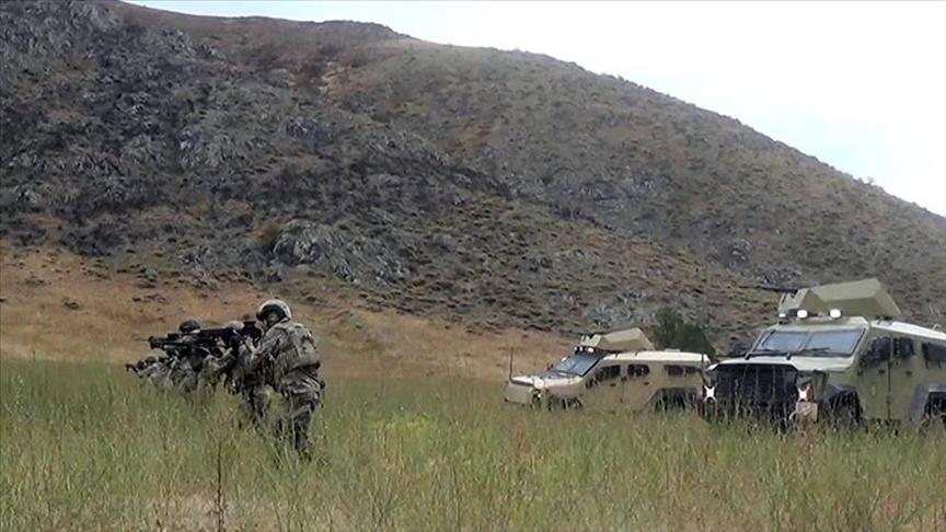 В освобожденном от оккупации Лачинском районе продолжаются совместные азербайджано-турецкие учения