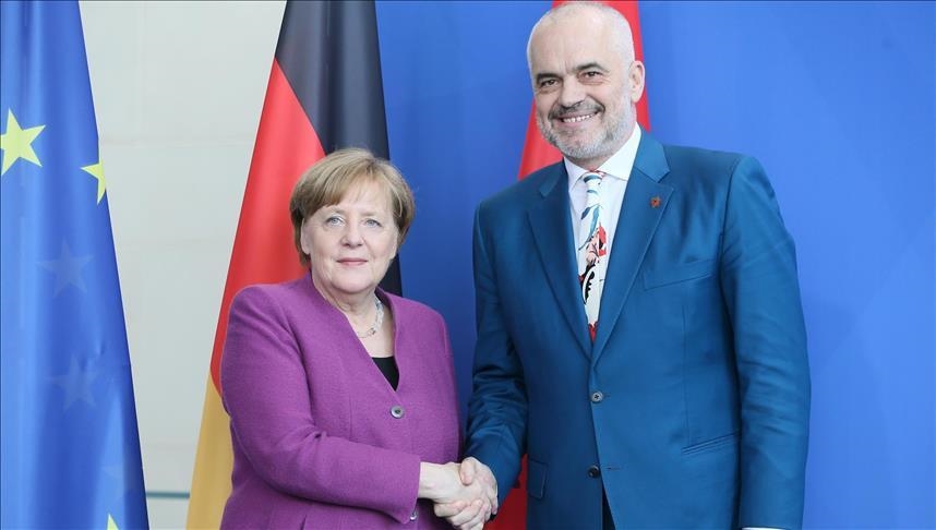 Kancelarja Merkel do të vizitojë Shqipërinë më 14 shtator