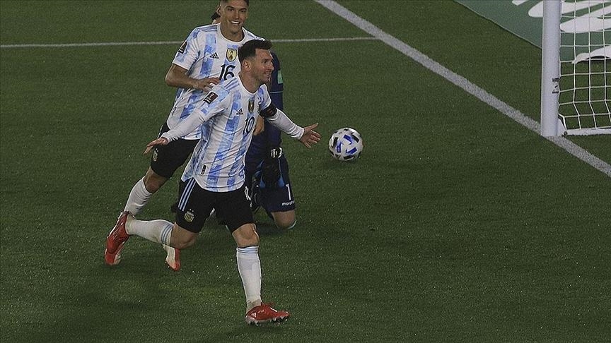 Messi breaks Peles South American goal record
