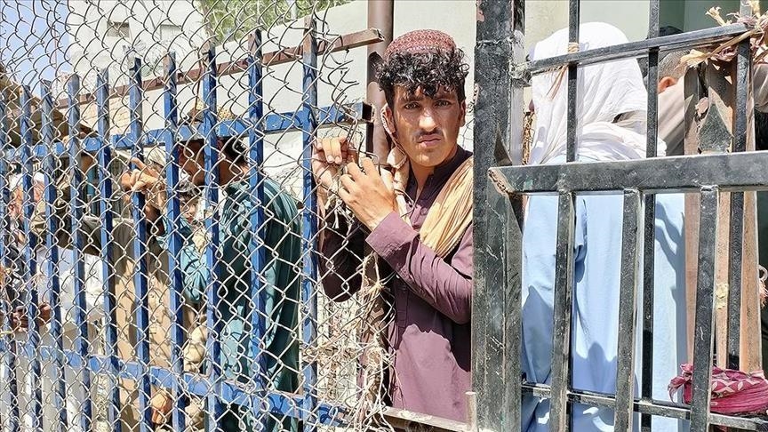 Pakistan warns Afghanistan may fall into humanitarian crisis