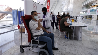 COVID-19 jabs given in Turkey surge past 101M