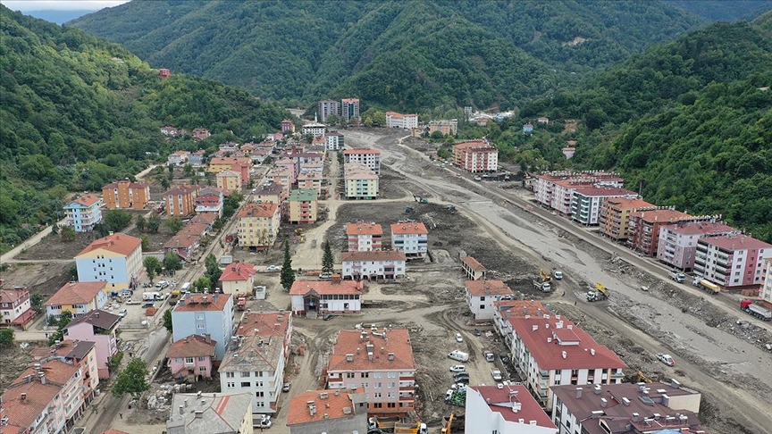 Sel felaketinin üzerinden 1 ay geçen Bozkurt'ta yaralar sarılmaya devam ediyor  