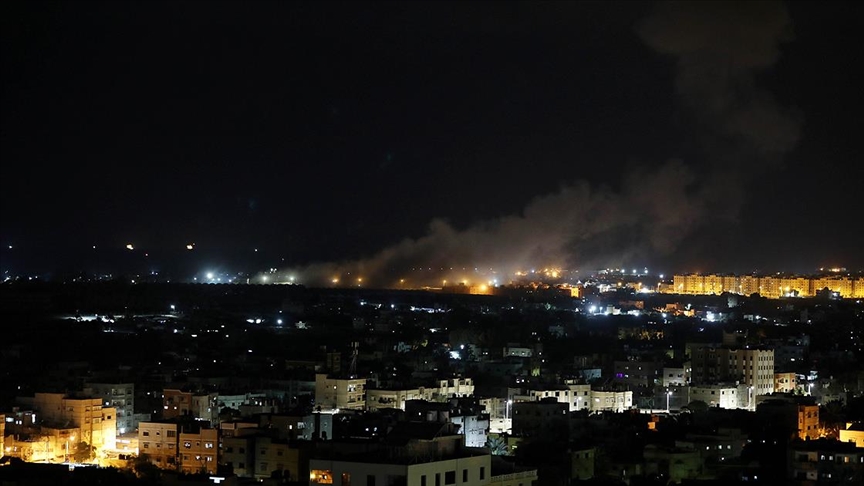 İsrail uçakları Gazze'ye hava saldırısı düzenledi