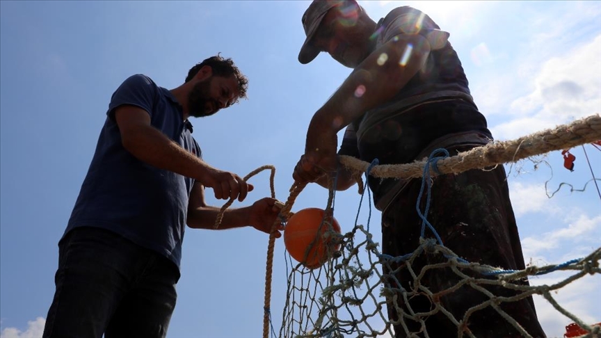 Hataylı balıkçılar, denize açılmak için gün sayıyor