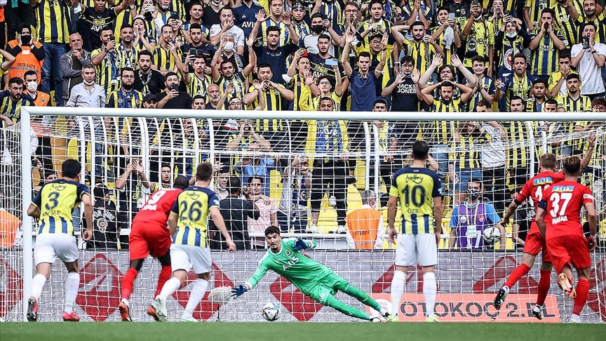 Fenerbahçe, üstünlüğünü koruyamadı
