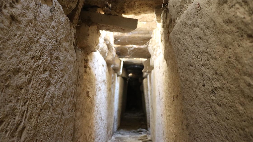 Tripolis Antik Kentinde 160 santimetre yüksekliğinde 2 bin yıllık kanalizasyon bulundu