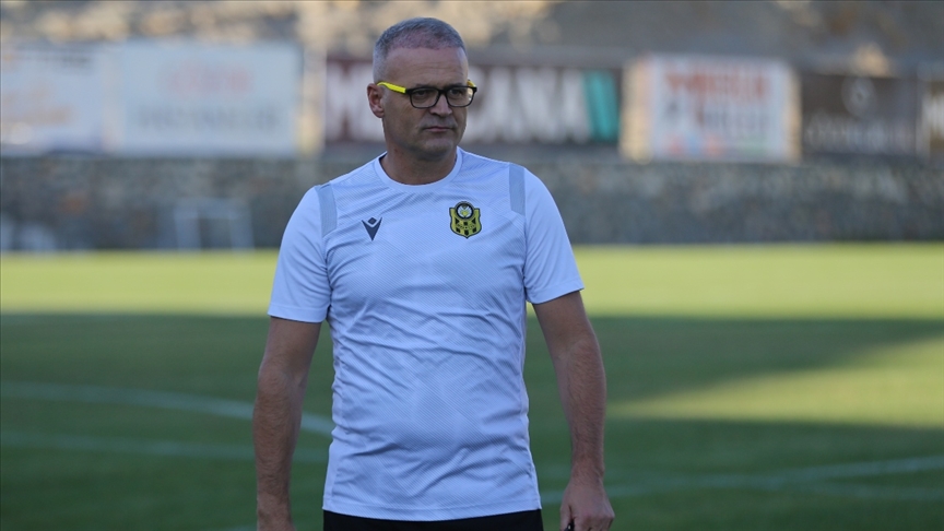 Yeni Malatyaspor Teknik Direktörü Buzdan yabancı oyuncu kuralı açıklaması: Rekabet kaliteyi yükseltir