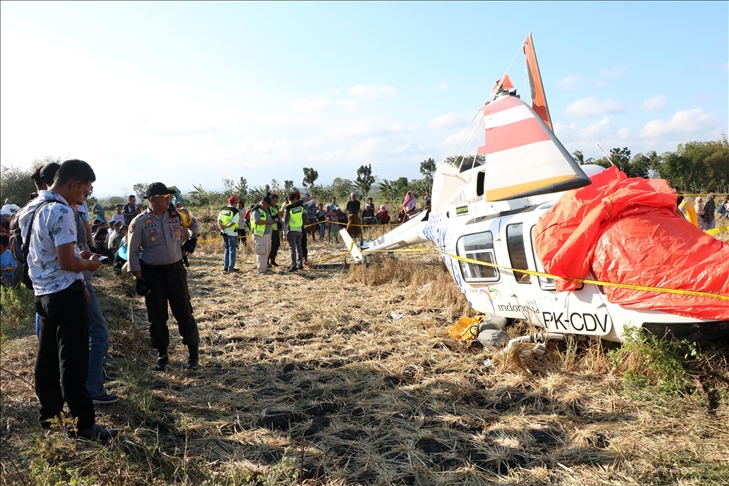 Helikopter milik Kemenhub terguling saat latihan di Curug, Tangerang