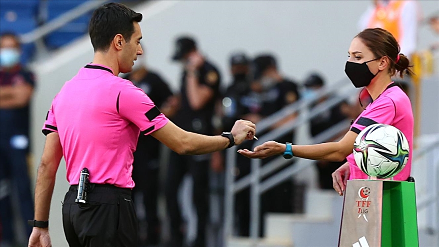 In historic first, couple officiates at Turkish football game