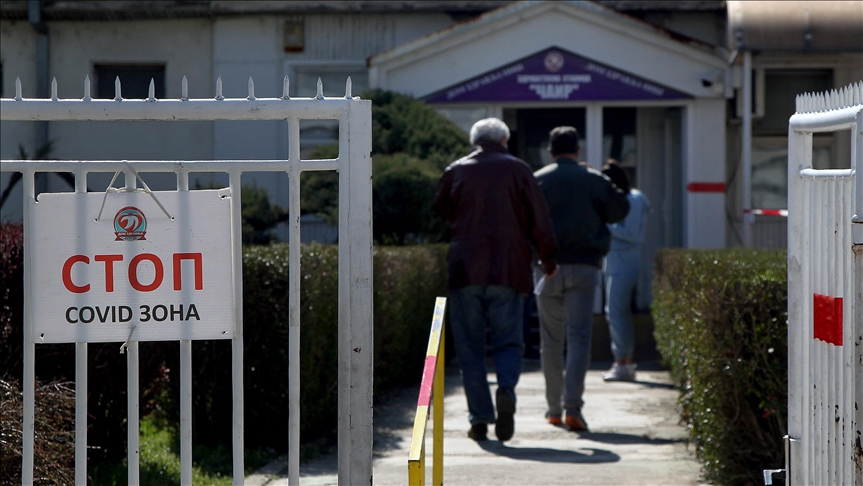 Srbija: Od kovida umrlo 26 ljudi, više od 7.700 novozaraženih