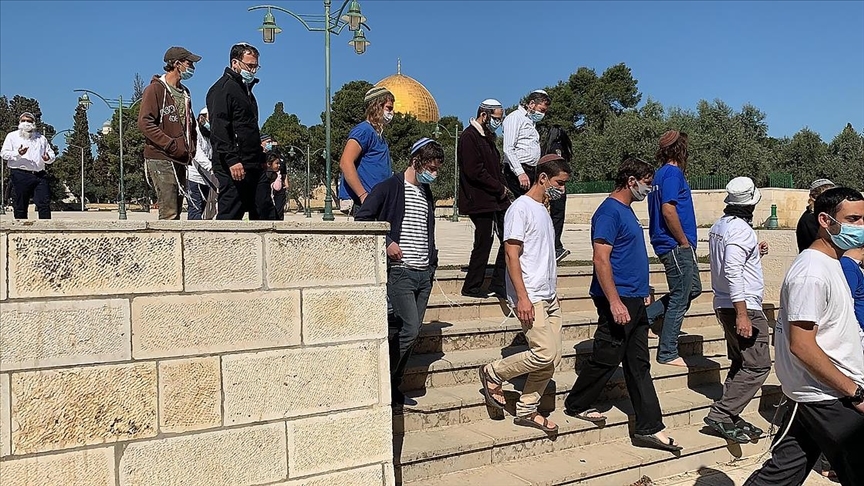 İsrail polisi eşliğindeki 257 fanatik Yahudi, Mescid-i Aksaya baskın yaptı