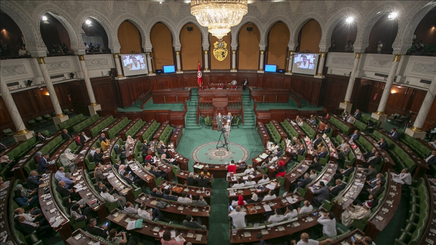 Tunustaki 5 siyasi parti, anayasanın askıya alınması çağrılarına karşı olduklarını ilan etti