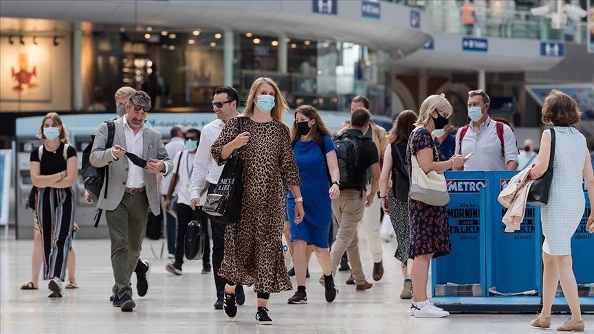 COVID-19 vaccinations reveal EU's stark East-West divide