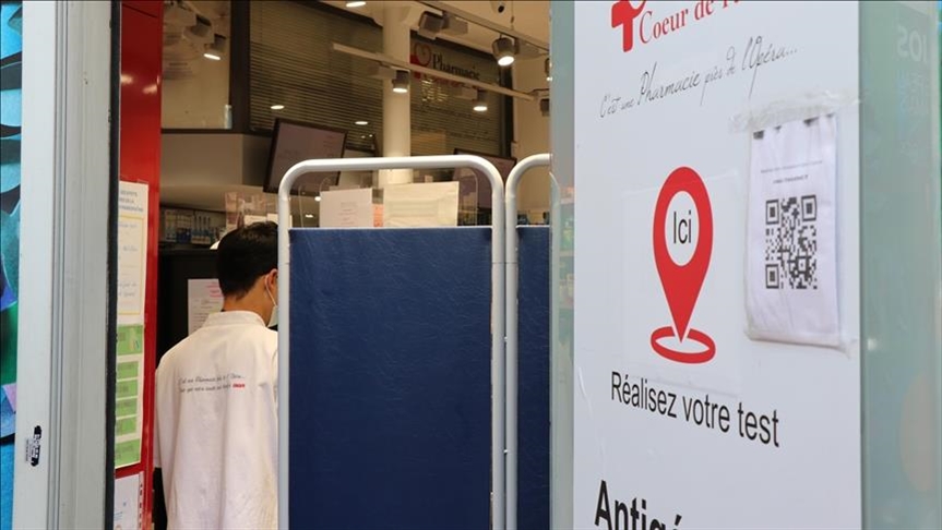Franca vendos për vaksinimin e detyruar të punonjësve shëndetësorë