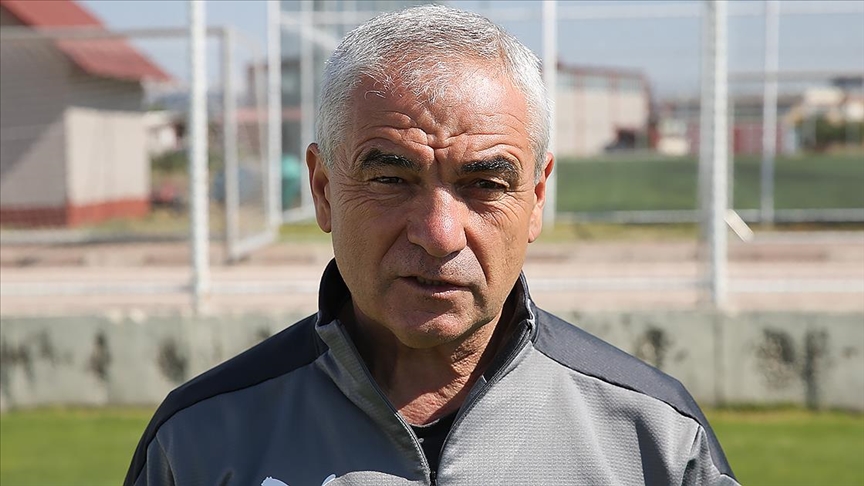 Sivasspor Teknik Direktörü Rıza Çalımbaydan taraftara aşı çağrısı
