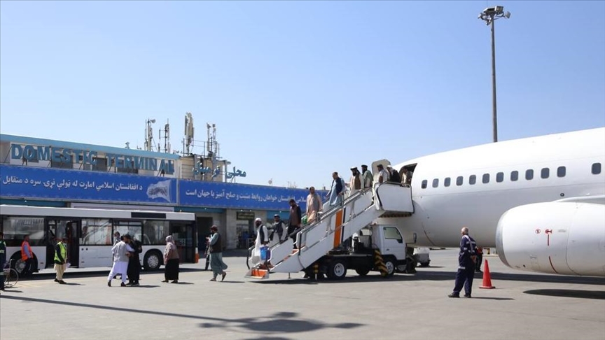 Irán reanuda sus vuelos hacia Afganistán