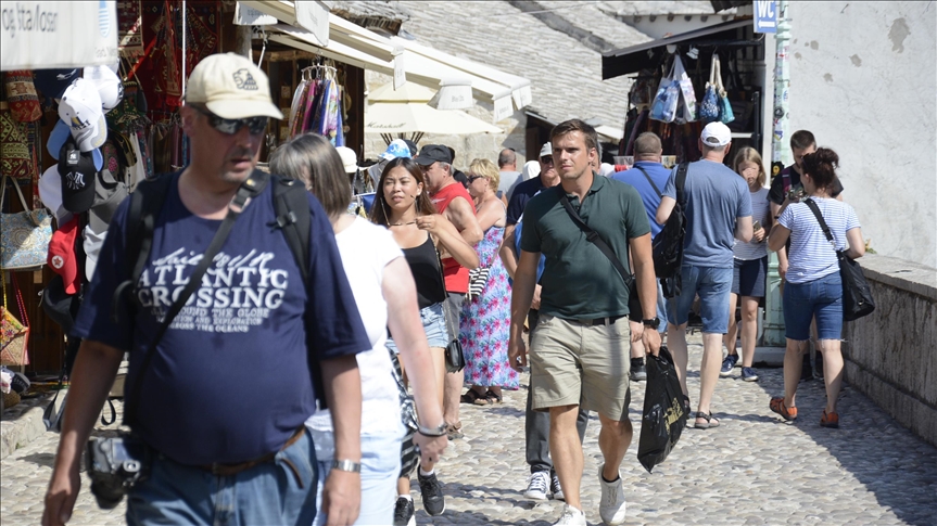 Mostar: Ispunjeni bolnički kapaciteti, mjere se ne poštuju