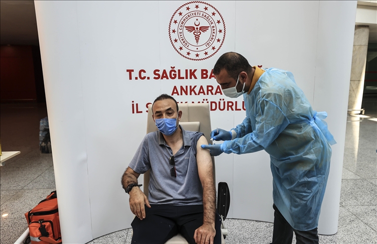 Vaksinasi di Turki tembus 103,5 juta dosis