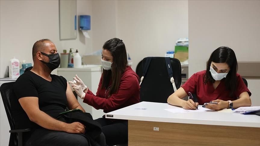 В Турции введено свыше 103,5 млн доз вакцины от COVID-19
