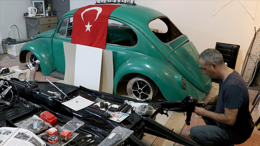 Edirne'de ilaç mümessilinin "klasik otomobil restore hobisi" tutkuya dönüştü