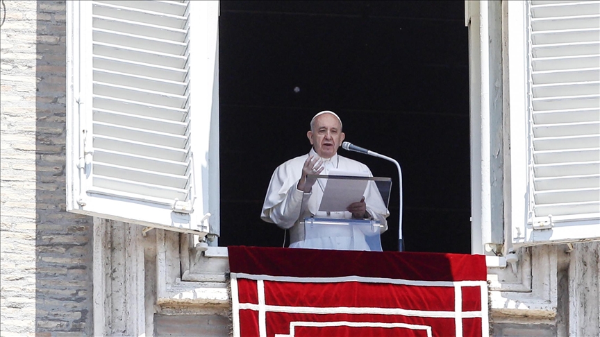 Paus Fransiskus minta uskup tunjukkan belas kasih pada politikus pendukung aborsi 