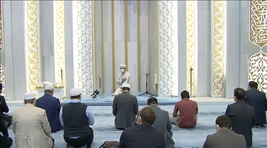 Diyanet İşleri Başkanı Erbaş öğrencilerle sabah namazında bir araya geldi
