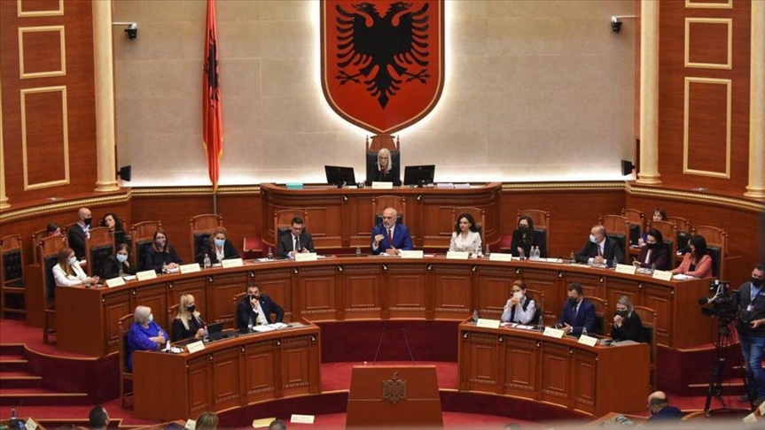 Kuvendi i Shqipërisë miraton kabinetin e ri qeveritar