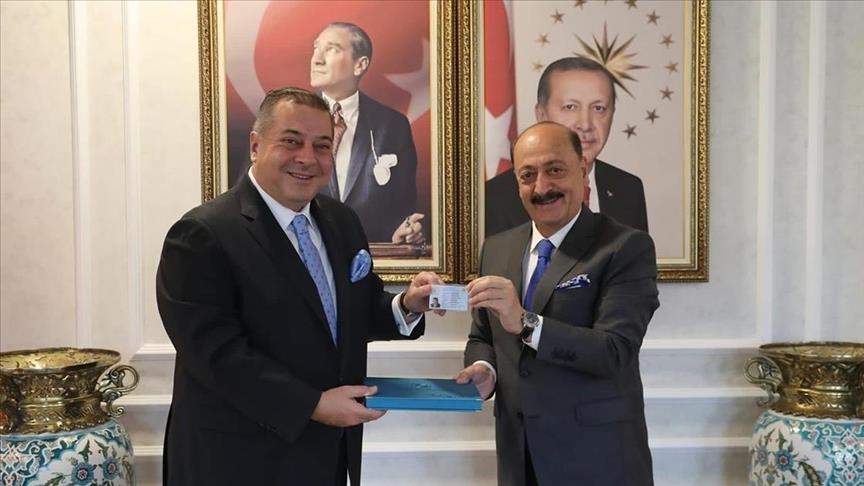 آغاز اعطای کارت اقامت دائم به مهاجران خارجی شاخص در ترکیه