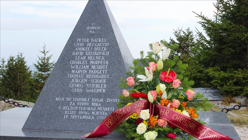 Schmidt obilježio godišnjicu stradanja 12 kolega iz OHR -a i UN -a koji su poginuli u padu helikoptera
