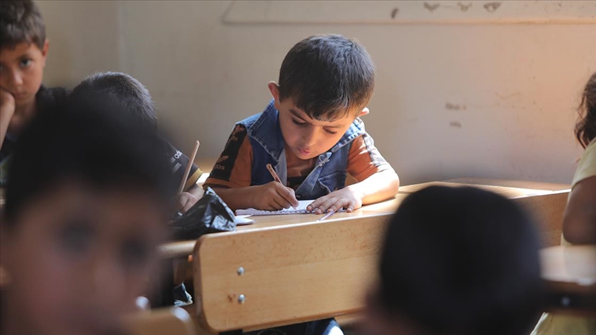 Suriyede Barış Pınarı Harekatı bölgesinde yaklaşık 48 bin öğrenci ders başı yaptı