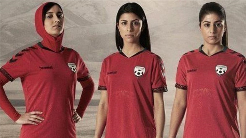 اعضای تیم فوتبال زنان افغانستان در انتظار مهاجرت به یک کشور جدید