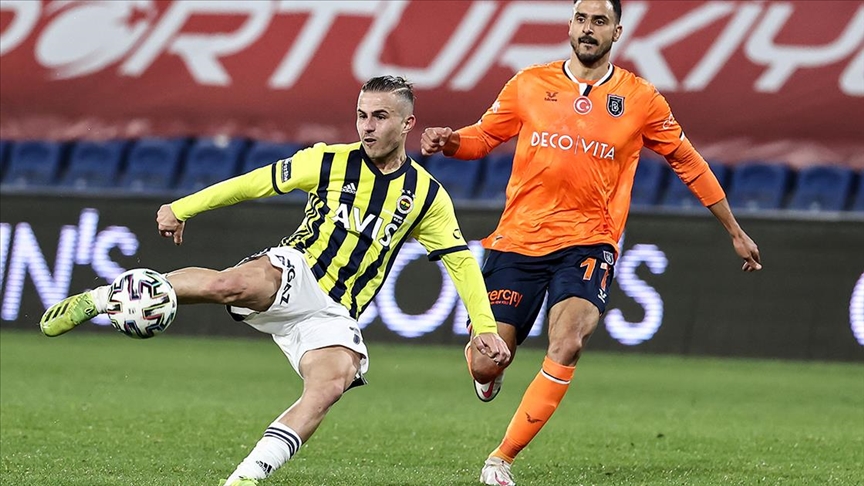 Fenerbahçe Süper Ligde Medipol Başakşehire konuk olacak