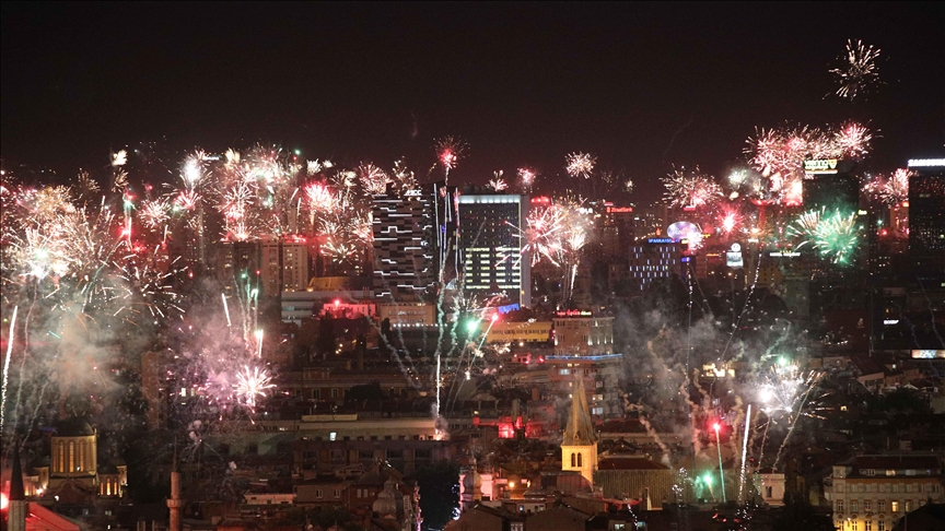 Spektakl u Sarajevu: Navijači vatrometom obilježili 100 godina postojanja FK Željezničar