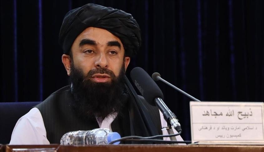 Taliban: "Nous allons permettre aux Afghanes de poursuivre leurs études secondaires"
