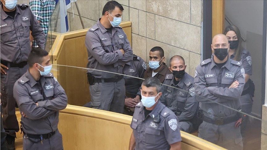İsrail mahkemesi hapisten kaçtıktan sonra yakalanan 2 Filistinlinin gözaltı süresini uzattı