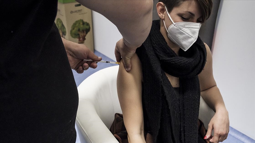 U Italiji počeli davati ​​treću dozu vakcine protiv COVID-19