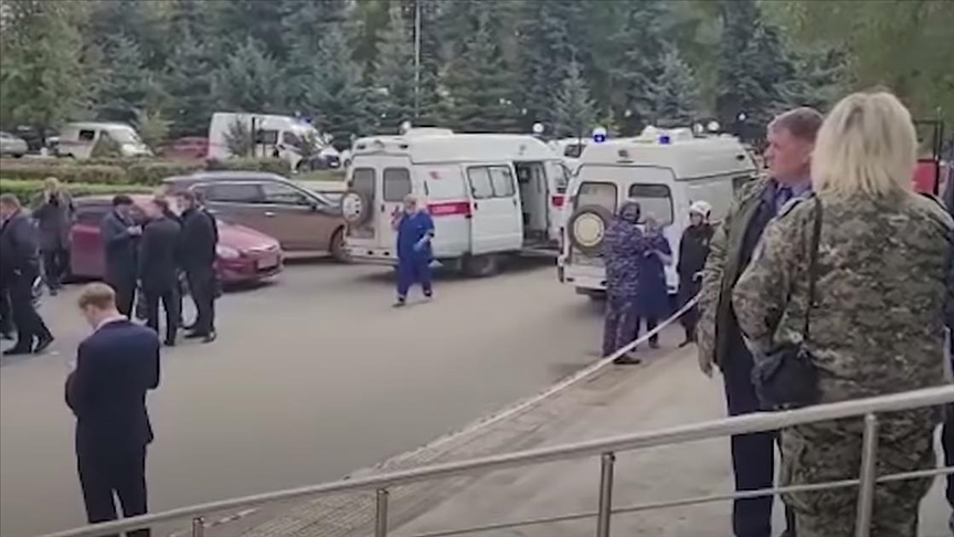 Rusya'da üniversite binasında düzenlenen silahlı saldırıda 6 kişi öldü