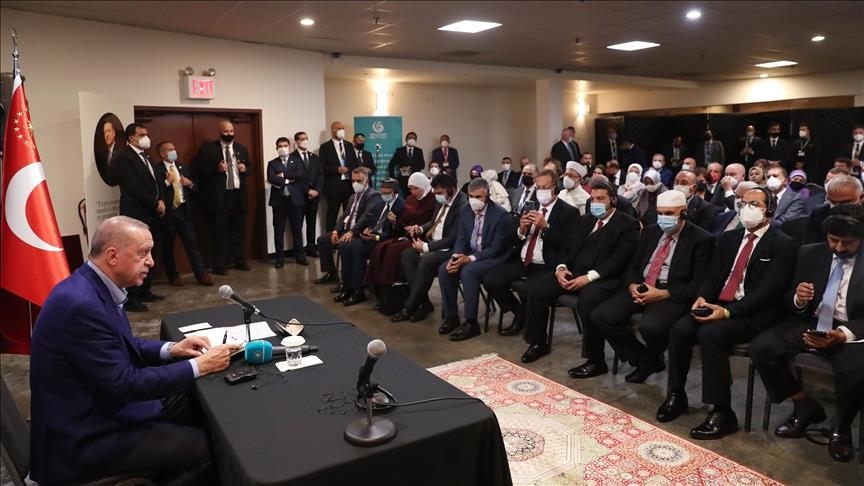 Serokomar Erdogan: Kesayetên berbiçav ên civaka Misilmanên Amerîkayê qebûl kirin