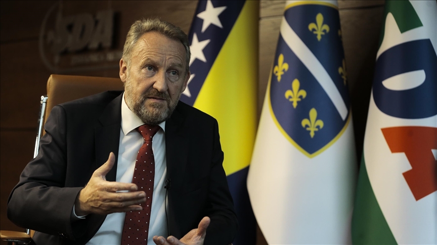 Bakir Izetbegović: Srbiji trebaju dobri odnosi na Balkanu, rano za procjene rada Schmidta